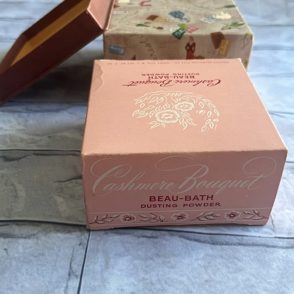 NIB CASHMERE BOUQUET BEAU-BATH DUSTING POWER By LANGLOIS Inc. Boston RARE FIND!